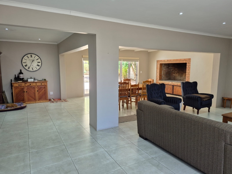 5 Bedroom Property for Sale in Panorama Western Cape
